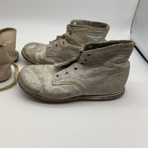 Vintage Baby/Toddler Shoes 2 Pairs From the 1950s - Picture 2 of 16